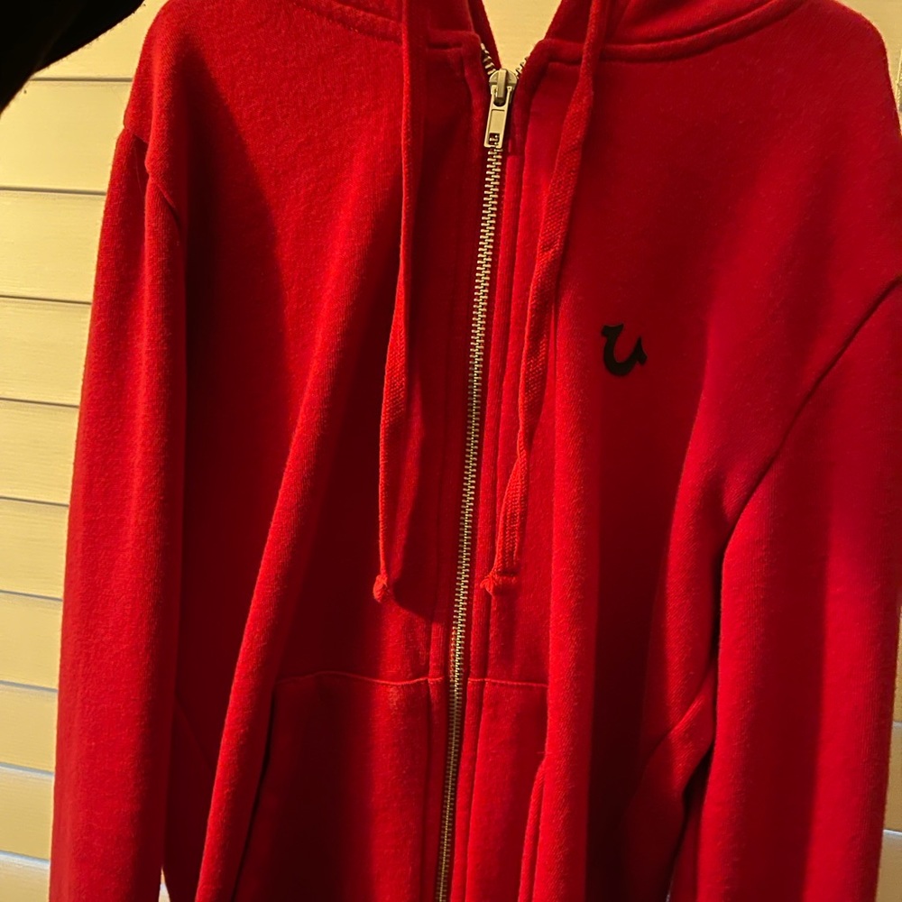 red true religion sweater